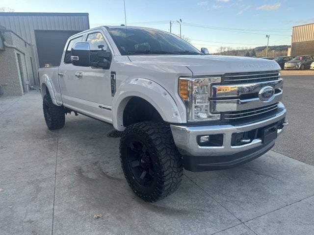 2017 Ford Super Duty F-350 SRW Lariat