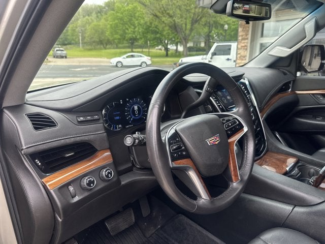 2017 Cadillac Escalade Luxury