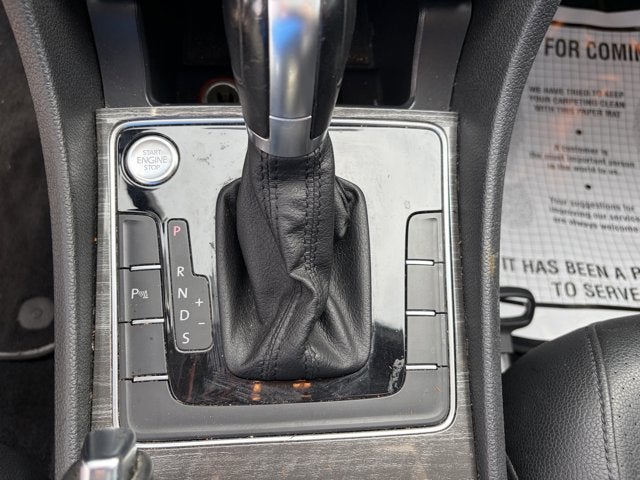 2017 Volkswagen Passat 1.8T SE w/Technology