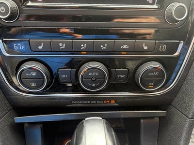 2017 Volkswagen Passat 1.8T SE w/Technology