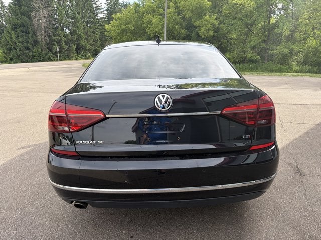 2017 Volkswagen Passat 1.8T SE w/Technology