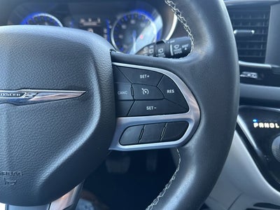 2022 Chrysler Voyager LX