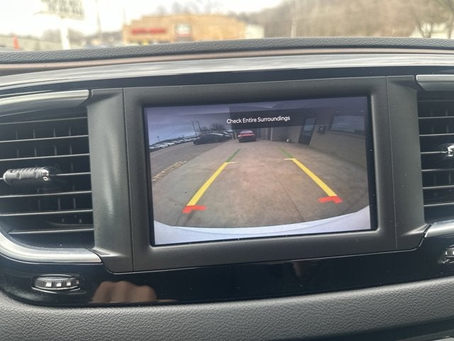 2024 Chrysler Voyager LX