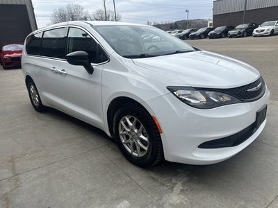 2024 Chrysler Voyager LX