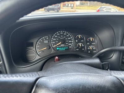 2002 Chevrolet Avalanche Base