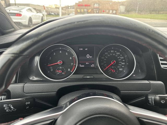 2017 Volkswagen Golf GTI Sport