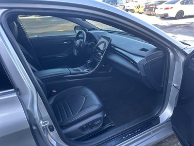 2019 Toyota Avalon Touring