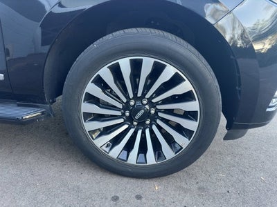 2019 Lincoln Navigator Standard