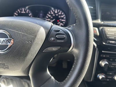 2019 Nissan Pathfinder SV