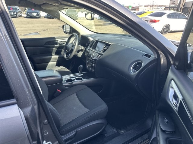 2019 Nissan Pathfinder SV