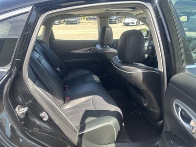 2019 INFINITI Q70 3.7 LUXE