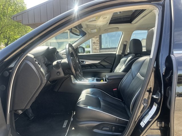2019 INFINITI Q70 3.7 LUXE