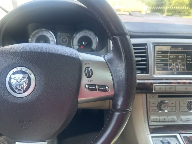 2011 Jaguar XF Base