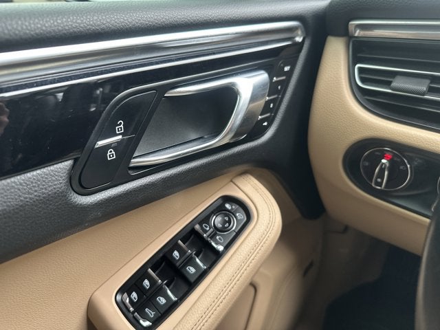 2019 Porsche Macan Base